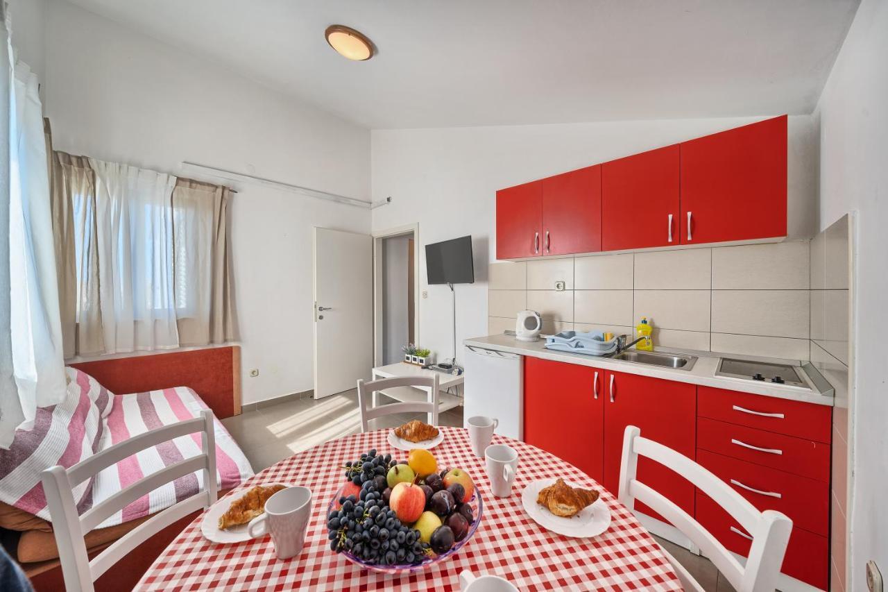 Apartmani Ticic Трогир Экстерьер фото