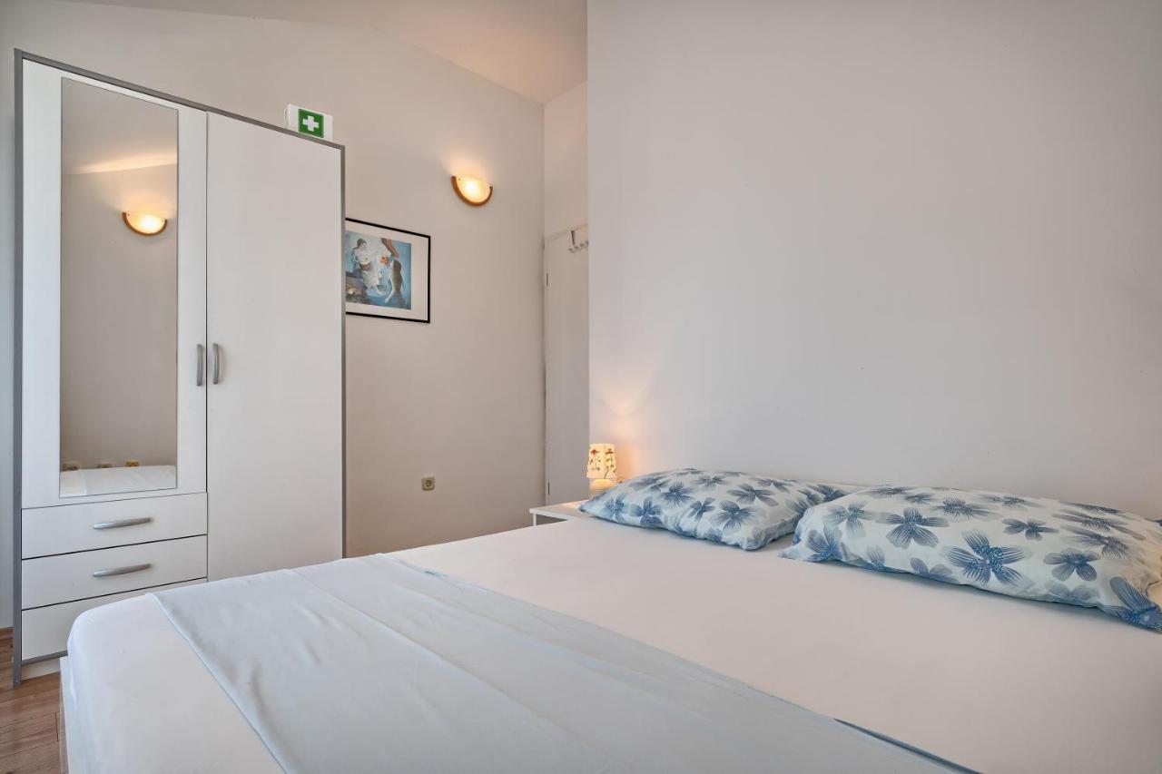 Apartmani Ticic Трогир Экстерьер фото