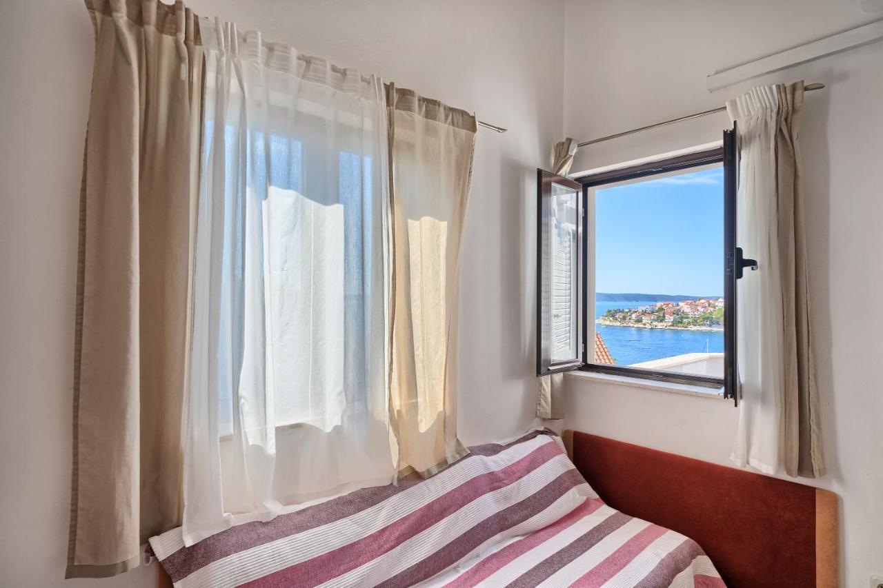 Apartmani Ticic Трогир Экстерьер фото
