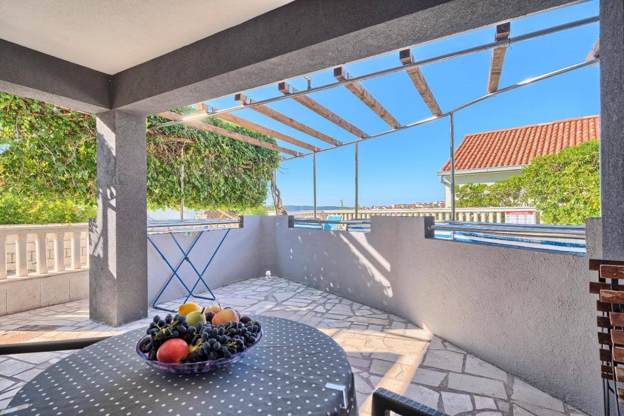 Apartmani Ticic Трогир Экстерьер фото